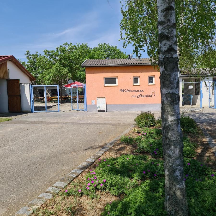 Louise'S Camper Hotel Neusiedl an der Zaya Kültér fotó