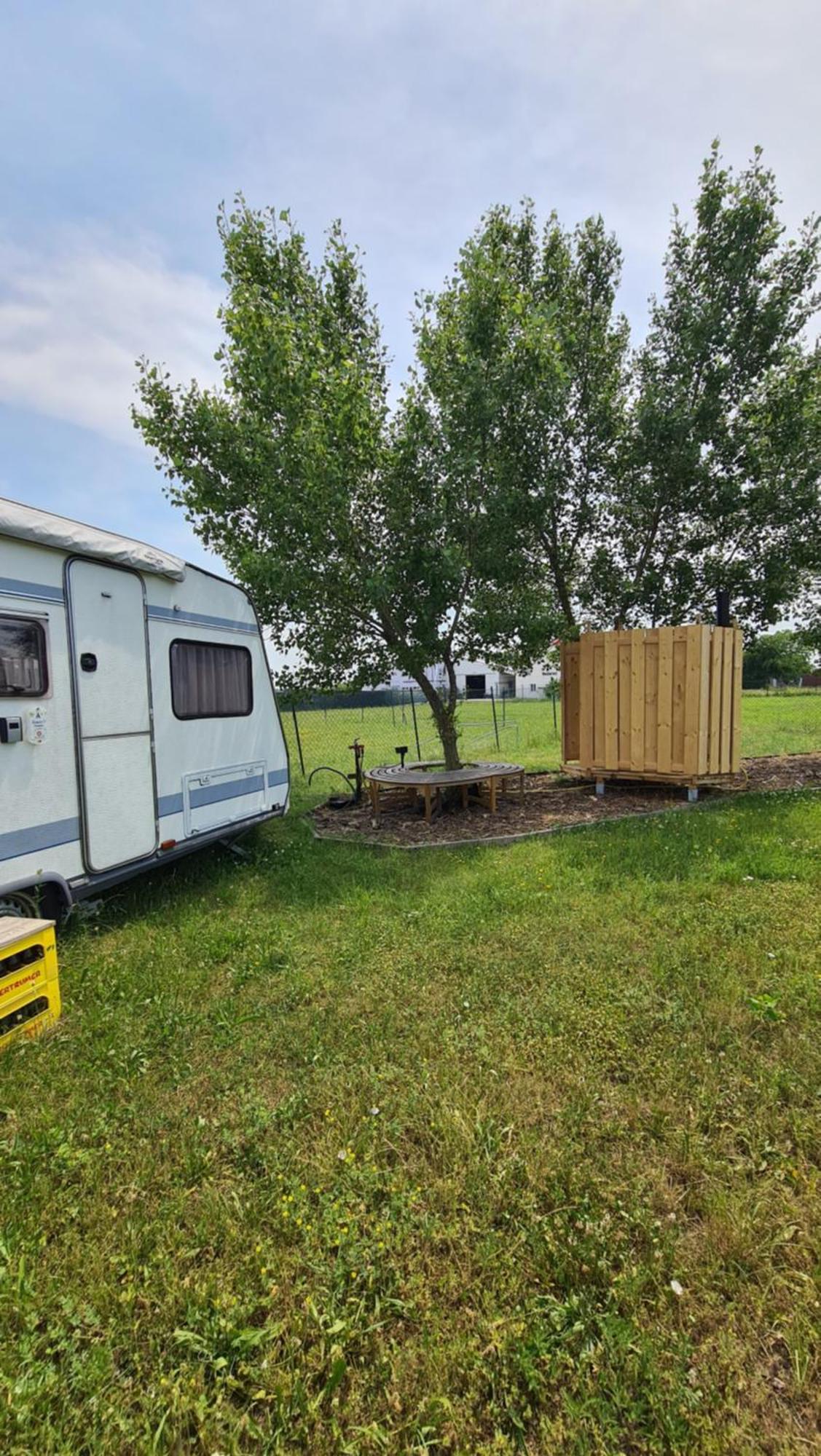 Louise'S Camper Hotel Neusiedl an der Zaya Kültér fotó